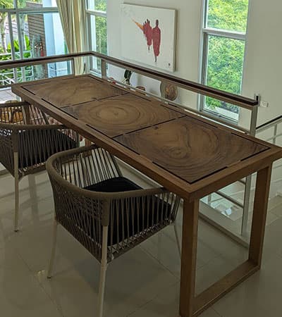 Dining table setting